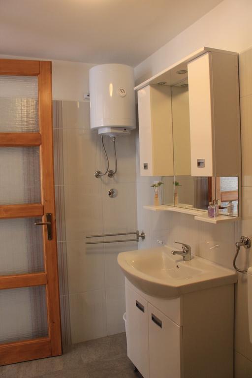 Rooms & Studio Bellina Skradin Esterno foto